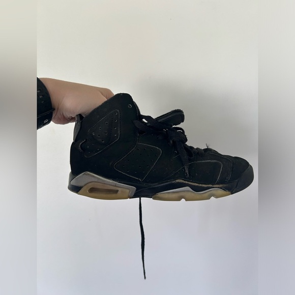 Jordan Retro 6’s (Chrome) colourway - Picture 2 of 8